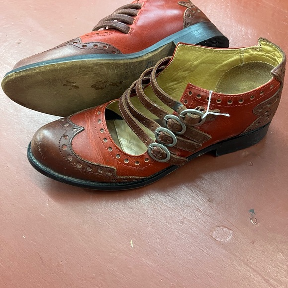 John Fluevog Adrains Maryjane shoes - Picture 2 of 6